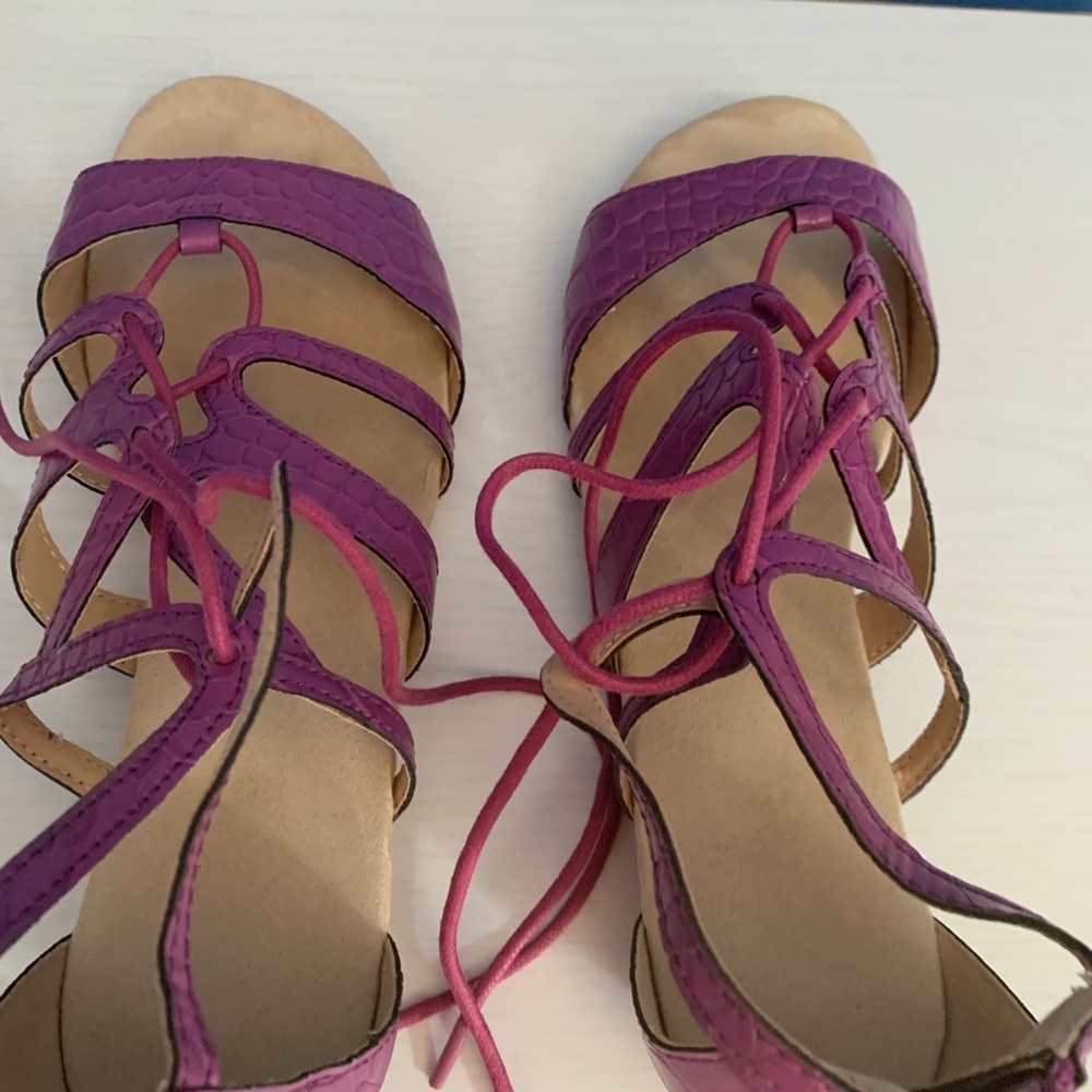 Size 10 purple sandals! - Picture 5 of 5